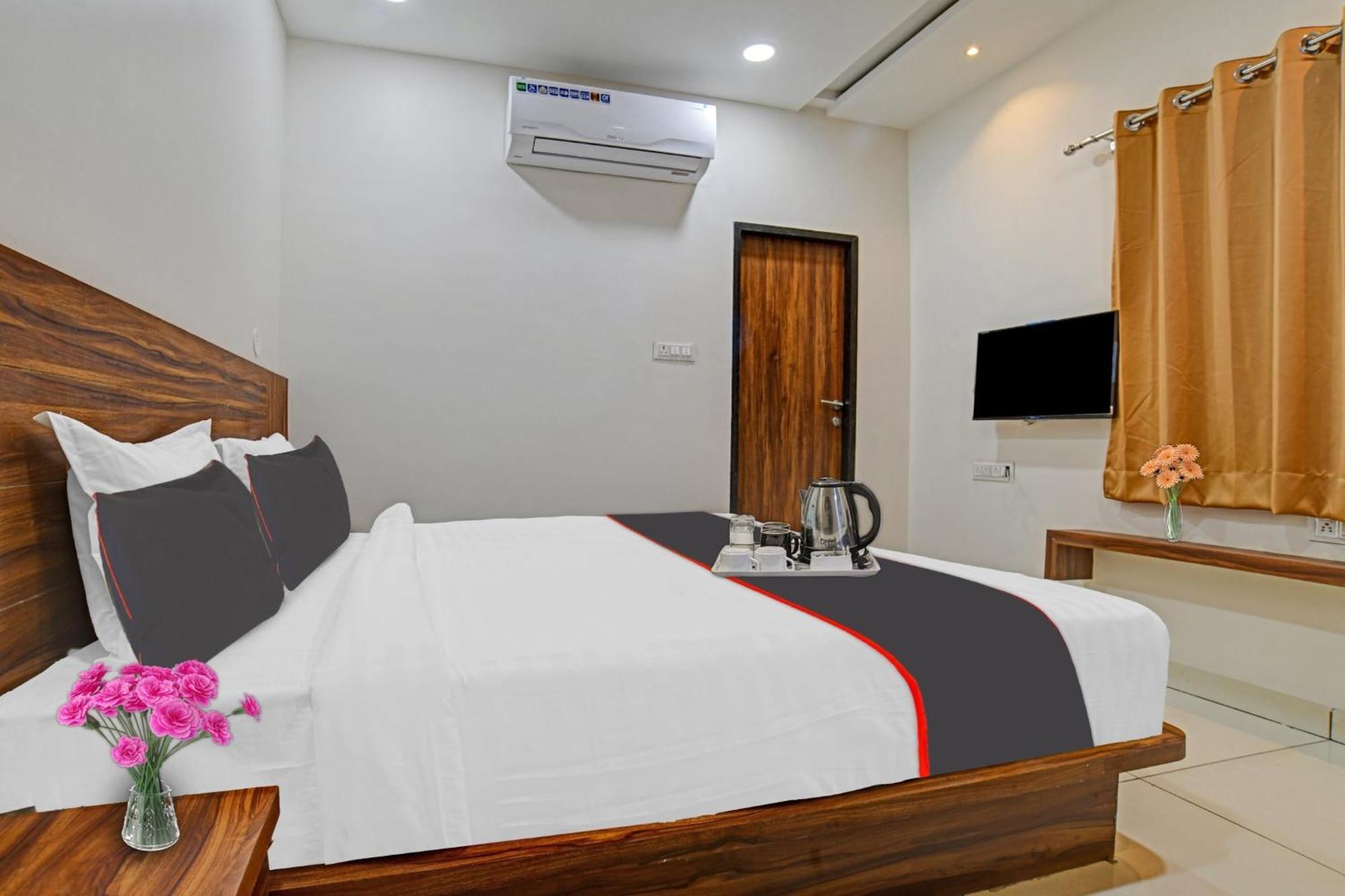 Hotel O Blue Sky Indore Ngoại thất bức ảnh