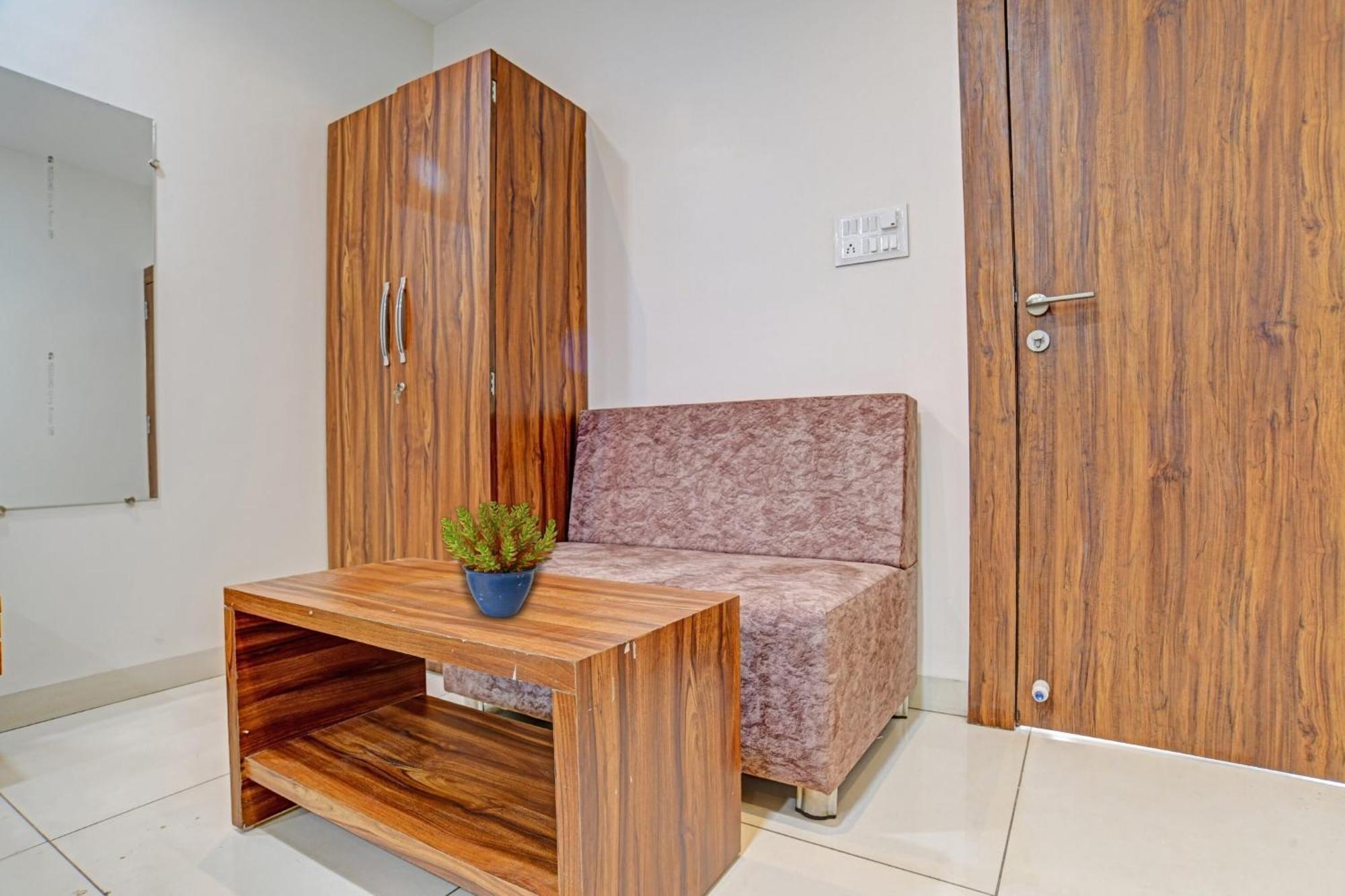 Hotel O Blue Sky Indore Ngoại thất bức ảnh