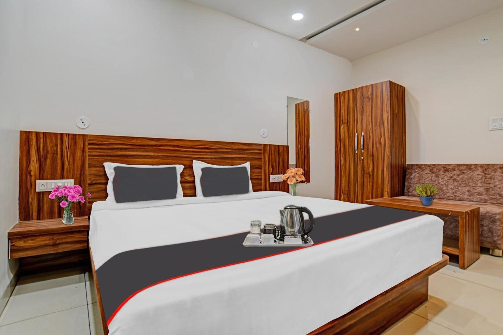 Hotel O Blue Sky Indore Ngoại thất bức ảnh
